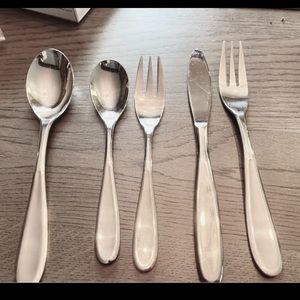 ISO: Lagostina flatware set